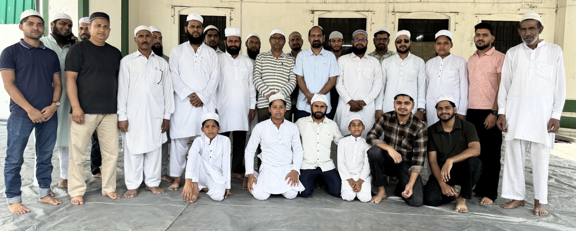 ਪਾਕਿਸਤਾਨ ਵਿੱਚ ਅੱਤਵਾਦੀ ਟਿਕਾਣਿਆਂ ਨੂੰ ਖਤਮ ਕਰਨ ਲਈ "ਆਪ੍ਰੇਸ਼ਨ ਸਿੰਦੂਰ" ਲਈ ਭਾਰਤ ਸਰਕਾਰ ਅਤੇ ਭਾਰਤੀ ਫੌਜ ਦੀ ਪ੍ਰਸ਼ੰਸਾ ਕੀਤੀ।
